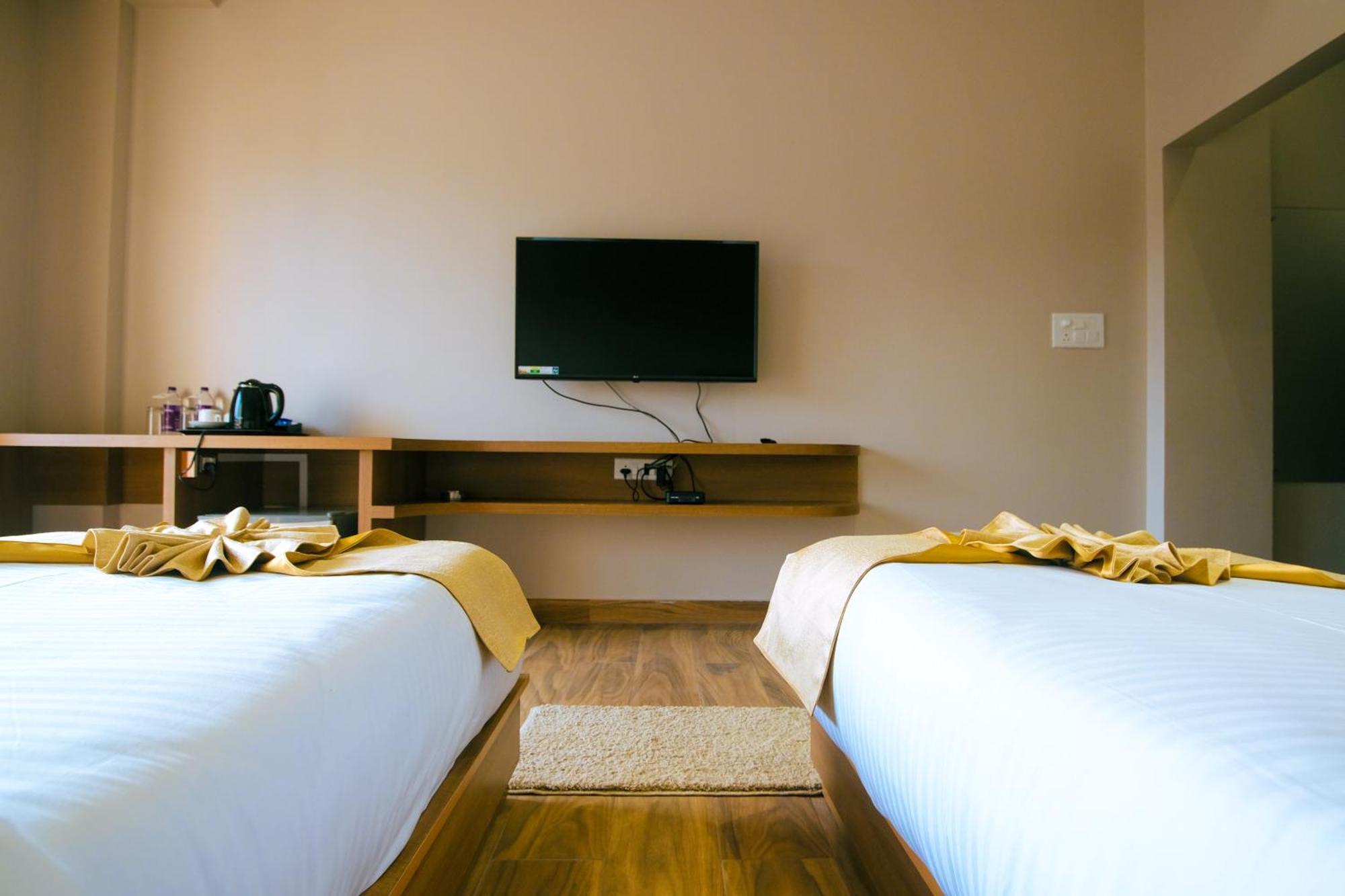 Finn'S Weaver Resort, Казиранга Экстерьер фото