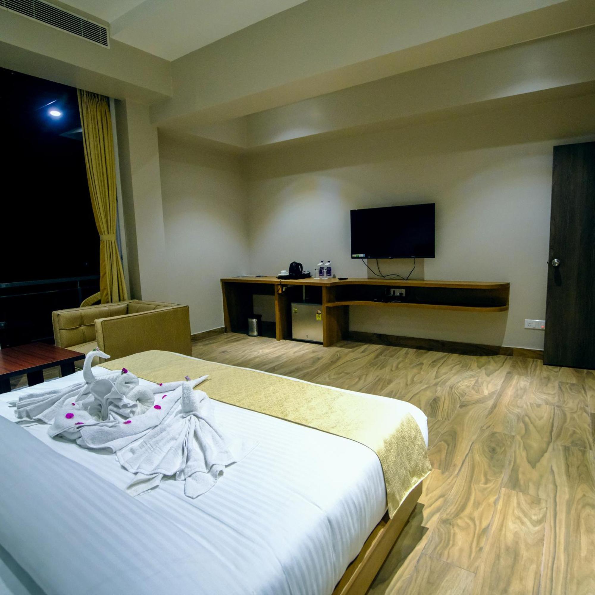 Finn'S Weaver Resort, Казиранга Экстерьер фото