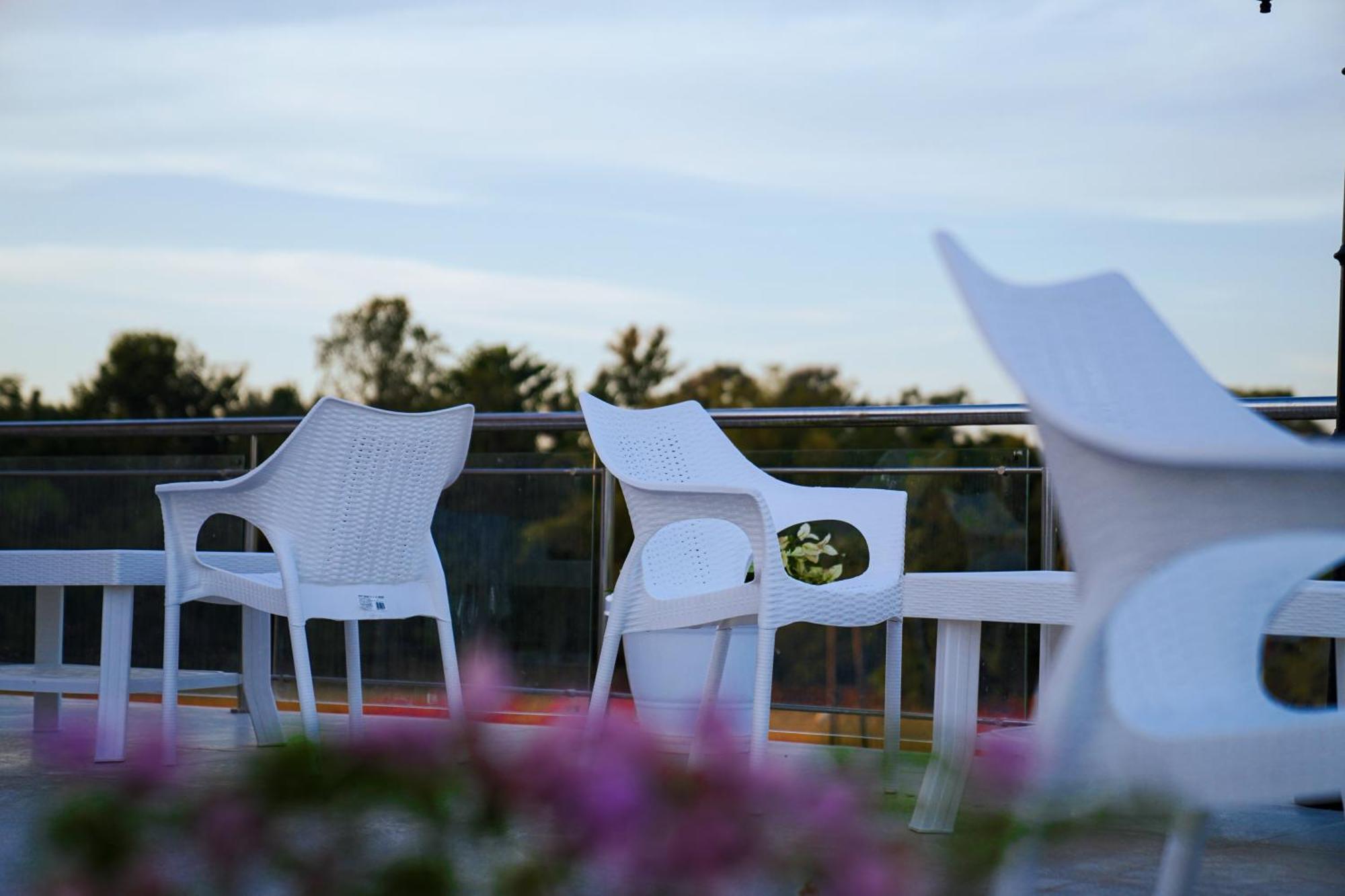 Finn'S Weaver Resort, Казиранга Экстерьер фото