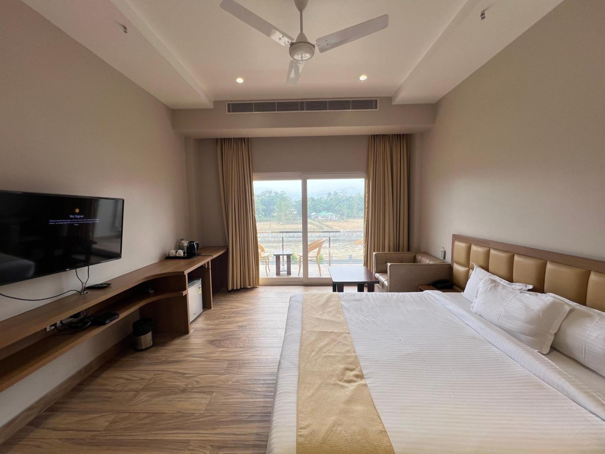 Finn'S Weaver Resort, Казиранга Экстерьер фото