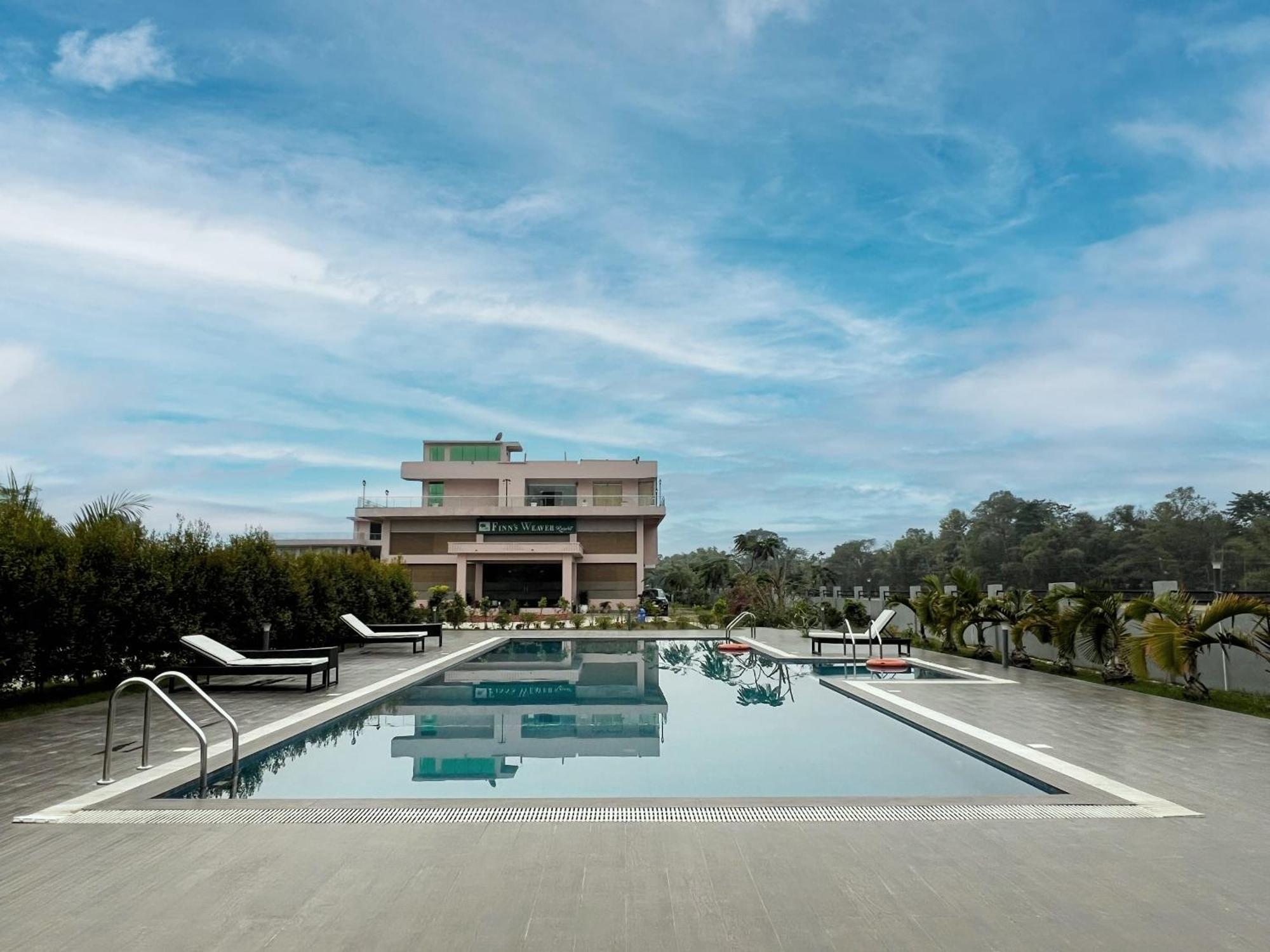 Finn'S Weaver Resort, Казиранга Экстерьер фото