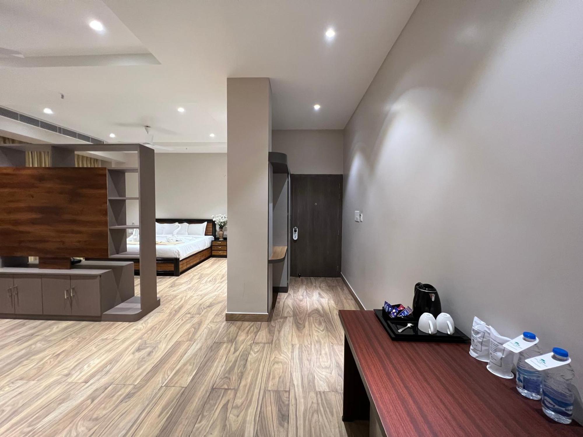 Finn'S Weaver Resort, Казиранга Экстерьер фото