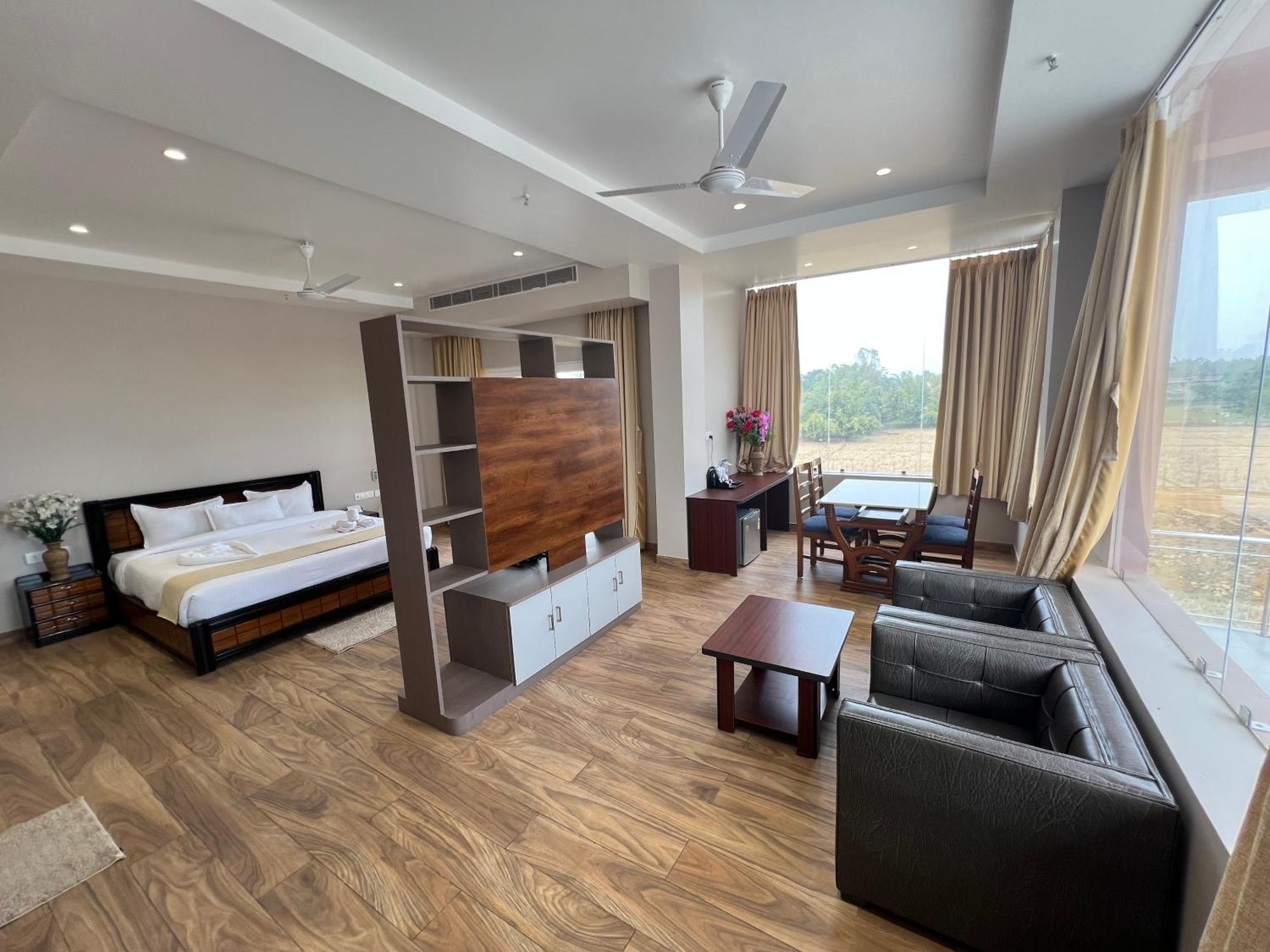 Finn'S Weaver Resort, Казиранга Экстерьер фото